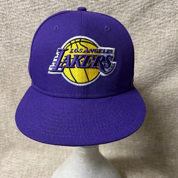 New Era Los Angeles Lakers Upside Down Logo 9FIFTY Snapback Hat Purple - Picture 1 of 7